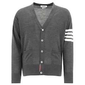 Thom Browne Klassischer Cardigan aus feiner Merinowolle