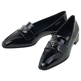 Prada Lackleder-Loafer für Damen