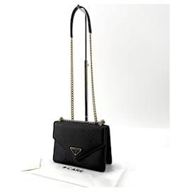 Borsa a tracolla a busta con catena in Saffiano - Prada