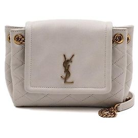 Saint Laurent Borsa a tracolla e spalla Nolita in pelle d'agnello crema con monogramma dorato