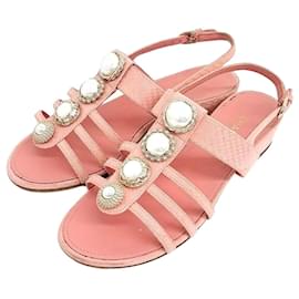 Sandali Chanel con perle