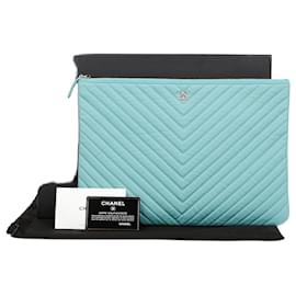 Caviar Classic Large Clutch - Chanel