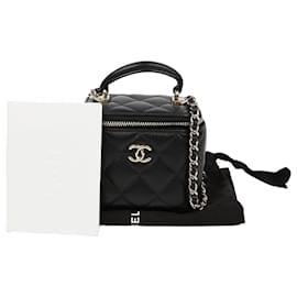 Chanel Borsa Vanity Mini con manico superiore, a tracolla e crossbody