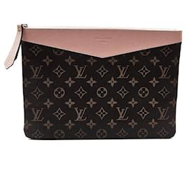 Louis Vuitton Pouch Daily Monogram