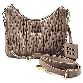 Borsa a spalla Miu Miu in pelle nappa Matelassé