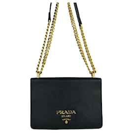 Borsa a tracolla con patta in Saffiano - Prada