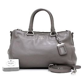 Prada Saco Tote e Saco de Ombro com Duplo Zíper em Bezerro Macio Cinza
