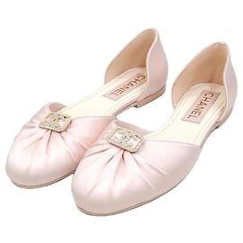 Chanel Ballerine piatte in seta rosa con logo CC