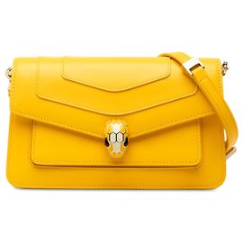 Bulgari Borsa a tracolla Bvlgari Serpenti Forever East West in pelle di vitello gialla