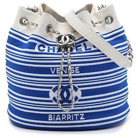 Borsa a secchiello con coulisse Chanel Blue Venise Biarritz in fibre miste e pelle d'agnello
