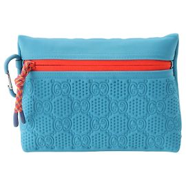 Gucci Blue GG Geprägte Neopren Scuba Pouch