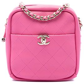 Borsa Camera North South Chanel in pelle di capra rosa trapuntata per viaggi casual