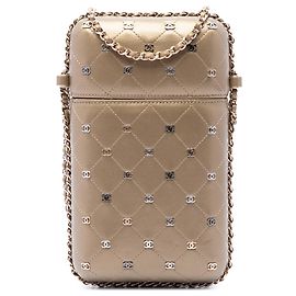 Portacellulare a catena in nappa metallizzata trapuntata e borchiata Chanel Gold CC