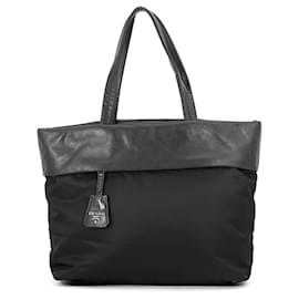 Prada Shopper-Bag aus schwarzem Nylon und Leder
