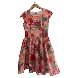Cacharel florales Seiden-Sommerkleid