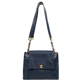 Chanel Borsa a tracolla con patta in pelle caviar blu navy