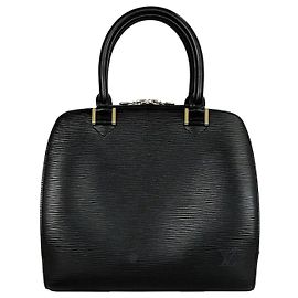 Louis Vuitton Pôgneuf Black