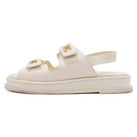 Chanel Sandali in pelle di agnello avorio con Velcro CC dorato Season