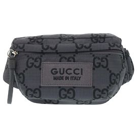 Marsupio Gucci in tela di nylon grigia con motivo GG