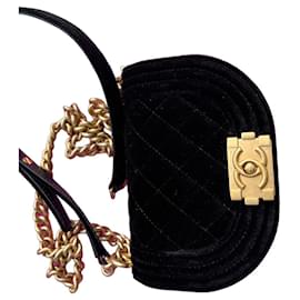 Borsa a tracolla Chanel in velluto nero