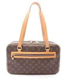 Bolso de hombro Louis Vuitton Cite GM
