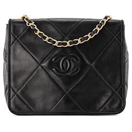 CHANEL - Bolsa de ombro Chanel vintage em couro liso preto