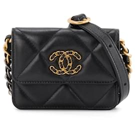 CHANEL - Borsa cintura 19 Chanel in pelle liscia nera