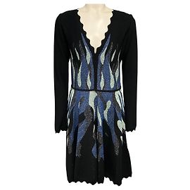 Elie Saab Black / Light Blue / Blue Metallic Strickkleid mit langen Ärmeln, V-Ausschnitt und ausgestelltem Rock