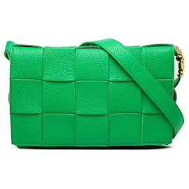 Borsa a tracolla Bottega Veneta Cassette in pelle di vitello martellata Intrecciato verde