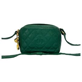 Borsa a tracolla Chanel Vintage Matelassé Coco Mark in pelle caviar