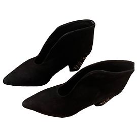 Tosca Blu 37 Schwarze Wildleder- Stiefeletten mit verzierten Absätzen