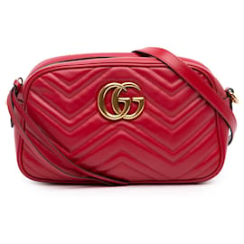 Gucci Borsa a tracolla Small GG Marmont in pelle matelassé rossa