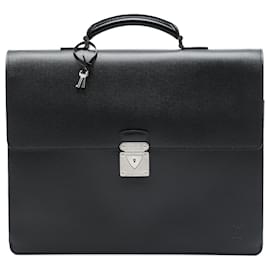 Louis Vuitton Black Taiga Robusto 2
