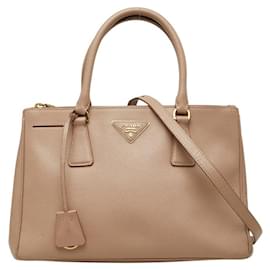 Borsa Prada Galleria con placca logo triangolare