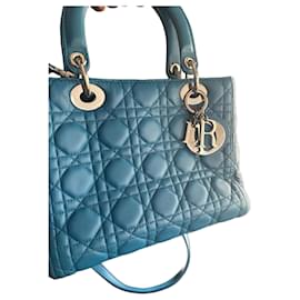 Lady Dior mittlere Tasche aus blauem Leder