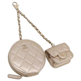CHANEL Pochette Matelassé in Pelle di Agnello Champagne Oro CC Auth 195534M