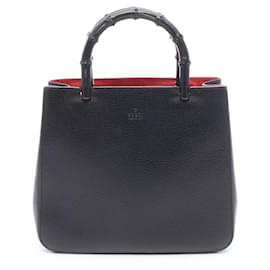 Gucci Bamboo Handtasche aus schwarzem Leder
