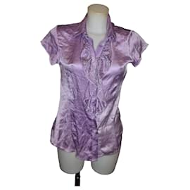 Met Blusa de seda lavanda con volantes y cuentas