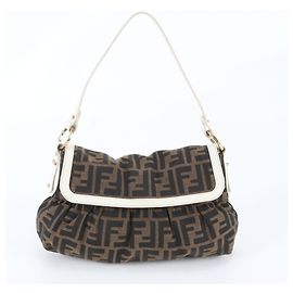 Bolso de hombro Fendi FF Zucca de piel