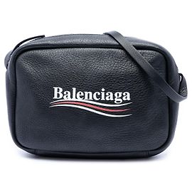 Balenciaga Everyday Camera Bag XS aus schwarzem Leder mit Campaign-Logo