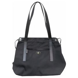 Borsa tote Gucci in nylon nero