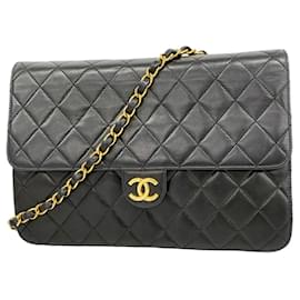 Borsa a tracolla Chanel Matelassé con catena