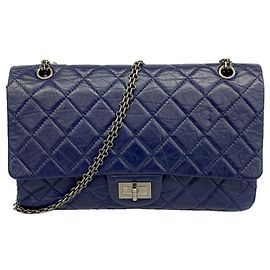 Borsa a tracolla Chanel in pelle blu 2.55 Matelassé