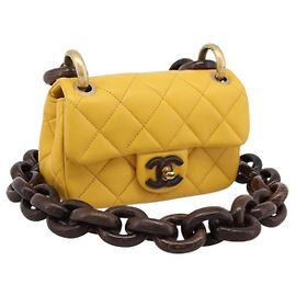 CHANEL Mini Matelasse 17 Borsa a catena Pelle d'Agnello Giallo Oro CC Auth 195513SAM