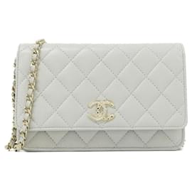 Portafoglio Chanel AP4337 in pelle di agnello grigio