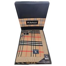 Coperta Burberrys in lana vergine motivo Nova Check
