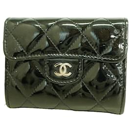 Portacarte Chanel in pelle verniciata nera
