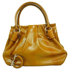 Borsa Salvatore Ferragamo Gancini in smalto marrone