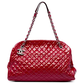 Borsa Bowling Chanel Just Mademoiselle in vernice matelassé rossa Maxi