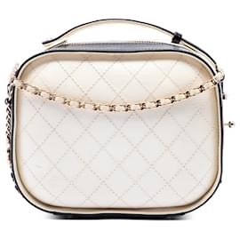 Chanel Vanity Case Small CC Matelassé in Pelle di Vitello Stropicciata Bianca
